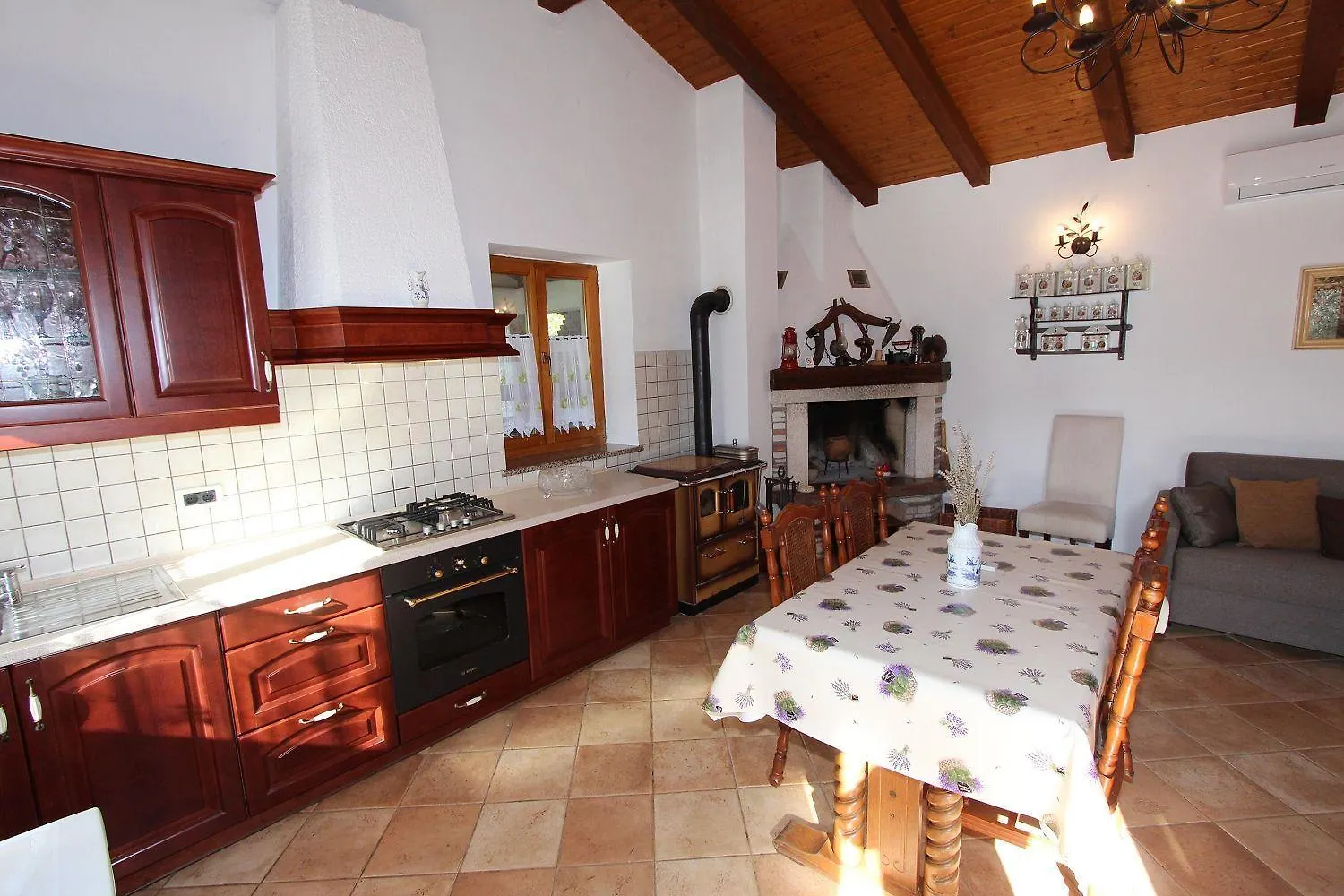 Charmantes Steinhaus Zur Alleinnutzung Mit Liegewiese, Grillbereich, Waschmaschine Rovinj
