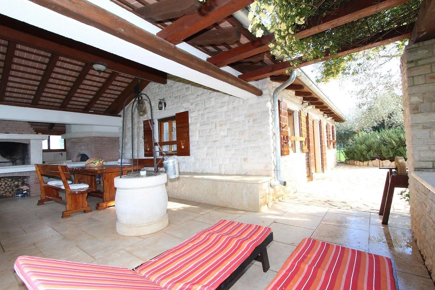Charmantes Steinhaus Zur Alleinnutzung Mit Liegewiese, Grillbereich, Waschmaschine Rovigno Casa vacanze